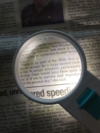 Schweitzer Illuminated Handheld Magnifier