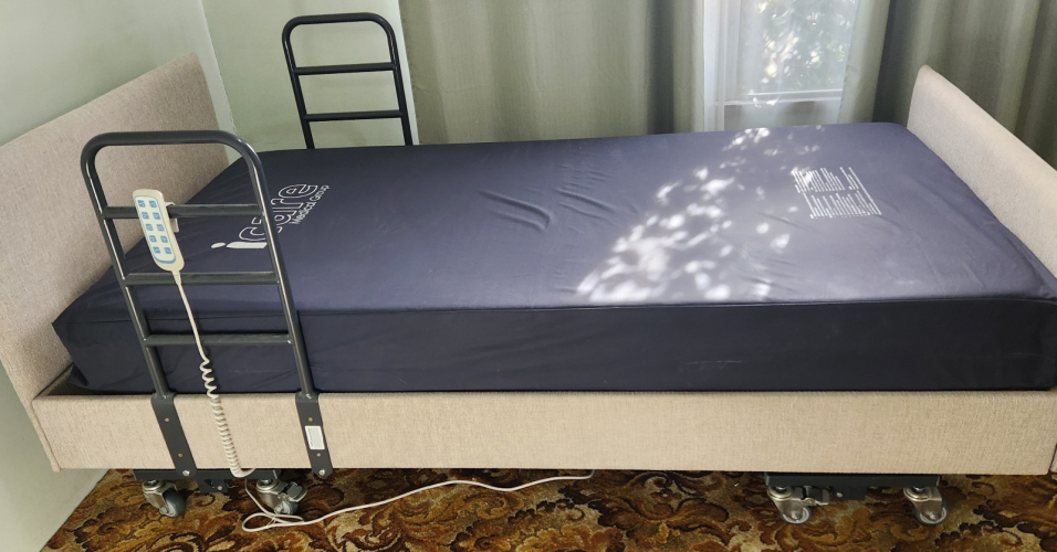 6365_icare_bed_and_mattress_5