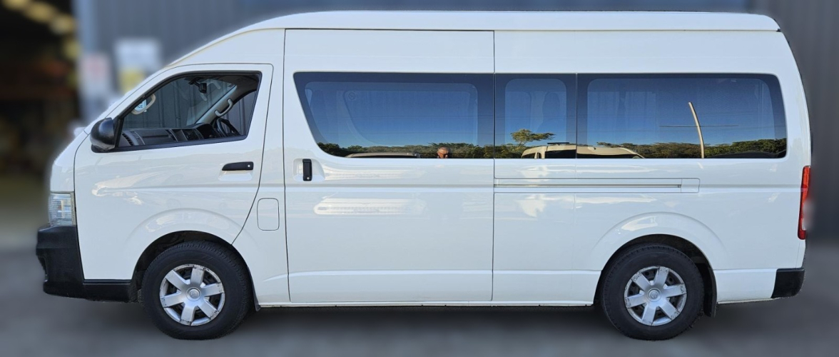 6424_toyota_commuter_wav_3