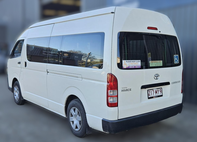 6424_toyota_commuter_wav_4