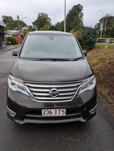 6462_front-view_image_nissan_serena_hybrid
