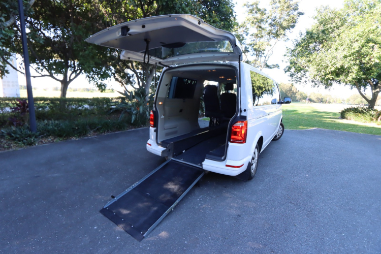 6584_vw_caravelle_243yqw_15