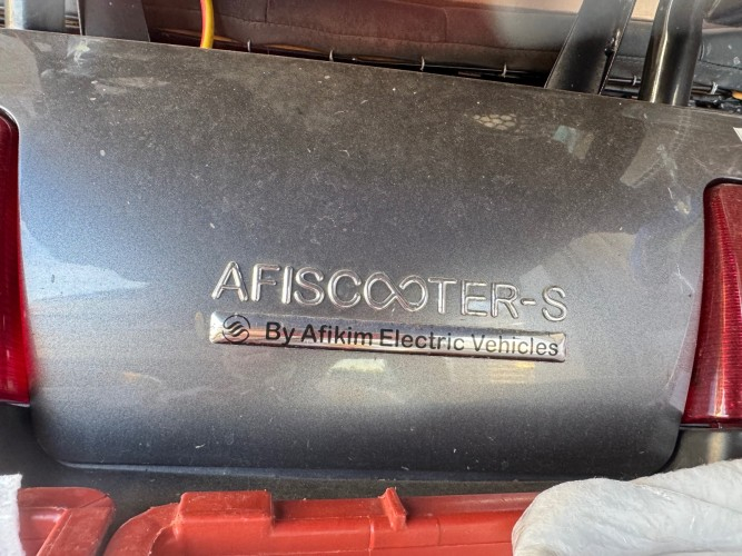 6588_6586_2020_afiscooter_s4_grey_side_back_2_thb