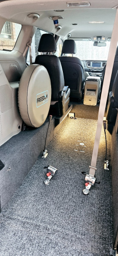 6607_kia_carnival_381cy5_14