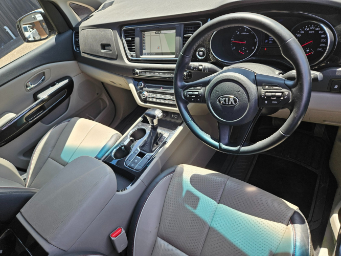 6607_kia_carnival_381cy5_6