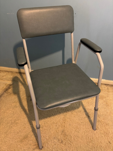Commode Chair