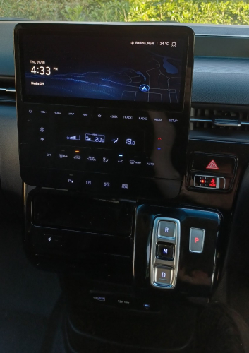 6903_staria_touch_screen