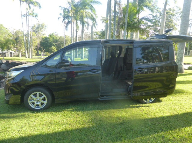 08/2018 Toyota Noah with Rear Wheelchair Entry