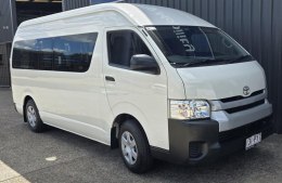 Toyota HiAce Commuter