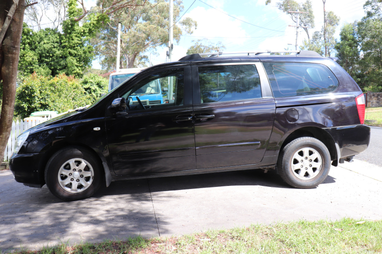 2007 Kia Carnival Mobility Van