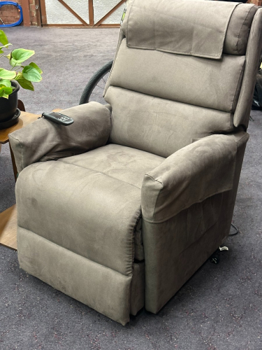 Ashley Lift Chair Recliner - Topform