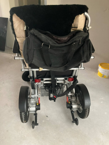 8219_wheel_chair2jpg