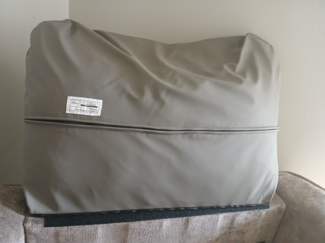 8276_label_recliner