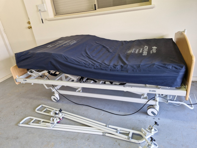 King Single Electric Bed & Pressure Care Matt