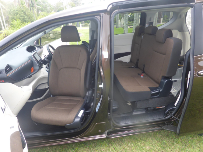 2017 Toyota Sienta Rear W/C Ramp Turnout Seat