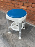 Swivel Shower Chair – Clean & Sturdy