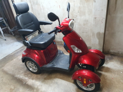 Reef Goliath Heavy Duty Mobility Scooter