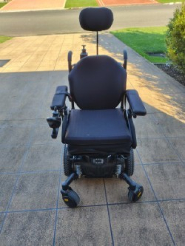 Quantum J623 Power Chair