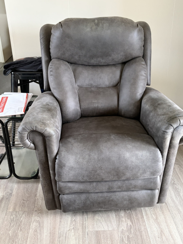 Alivio Lift Chair