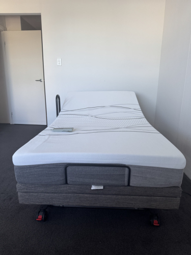 Aspire King Single Bed & IC30 Mattress