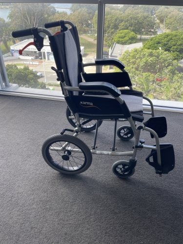 Karma Ergo Lite Deluxe Wheelchair 16