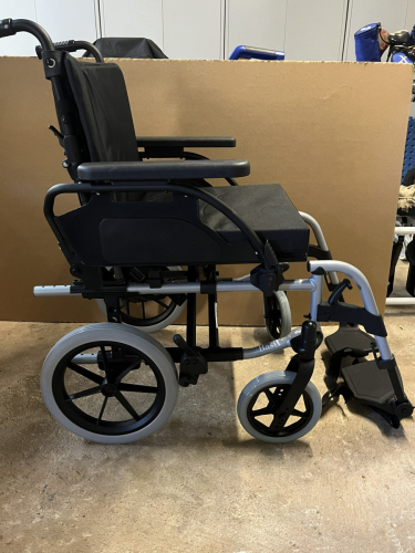 9541_wheelchair2