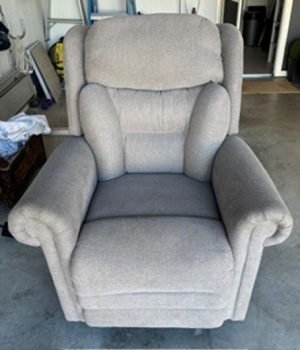 Alivio Lift and Recliner Chair