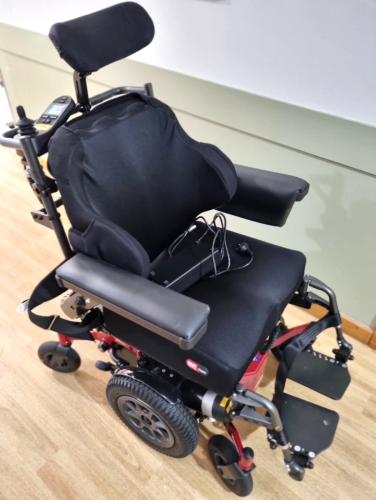 9608_electric_wheel_chair_no3