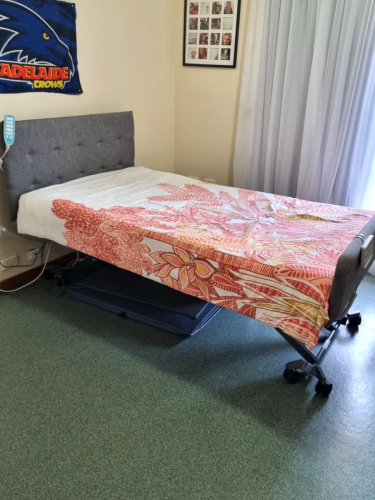 Electric Bed EN7-King Single - Plus an Icon Mattress. Purchased New 11th Aug 25.
