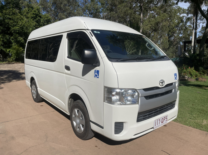 9633_van_front_left
