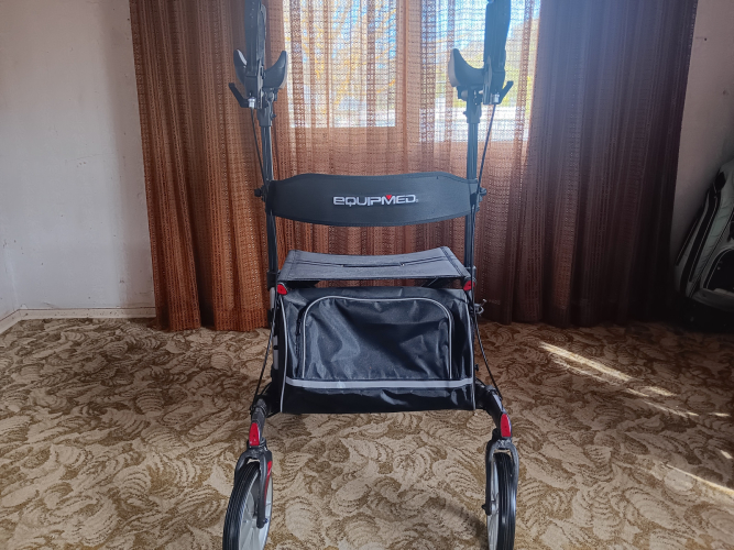 Equipmed Upright 4-Wheel Walker