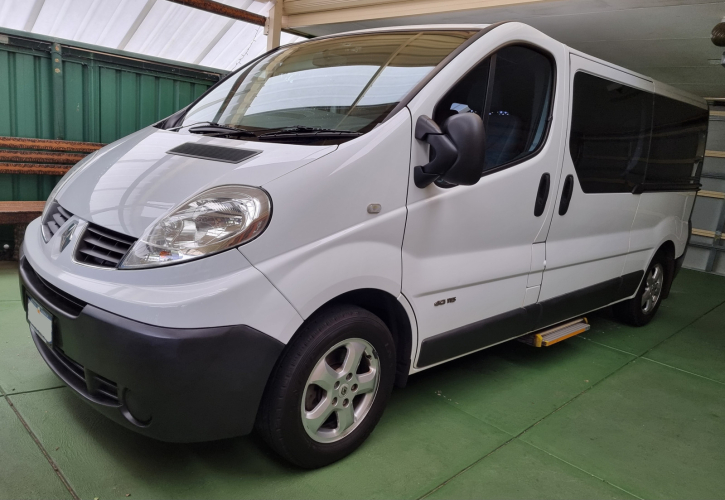 2010 Renault Trafic Modified to Wheelchair Accessible