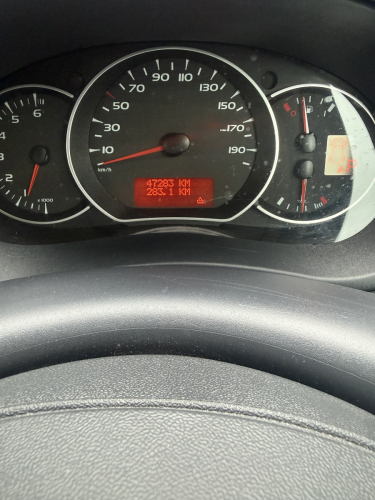 9897_dashboard_image_of_the_2013_renault_wheelchair_vehicle