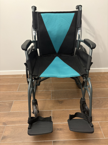 Aspire Vida Lightweight Folding Manual Wheelchair