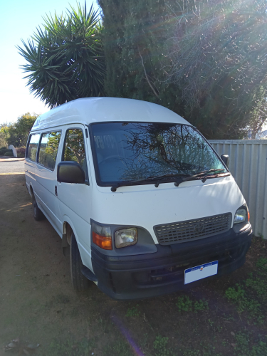 2003 Toyota Hiace Commuter Wheelchair Van